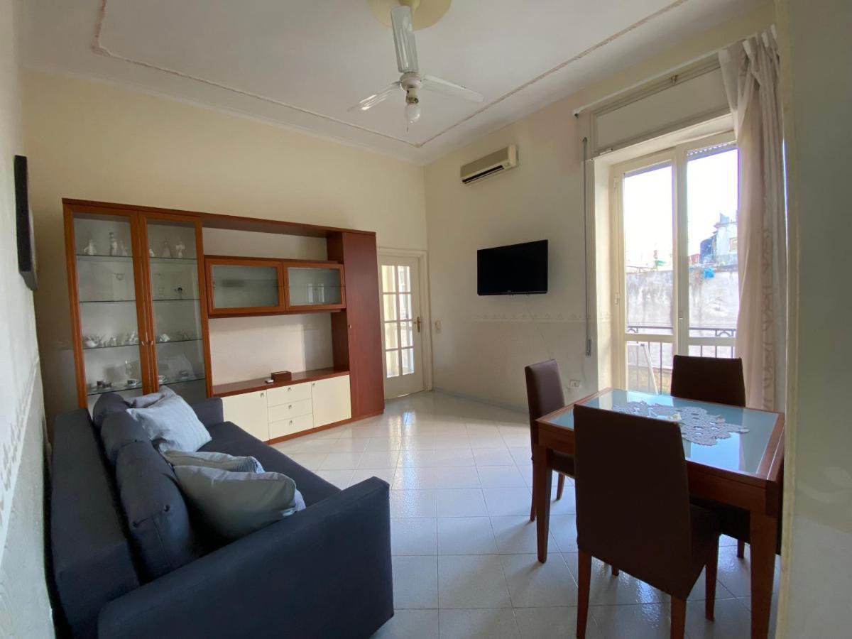 Avolina'S Apartment Naples Exterior photo